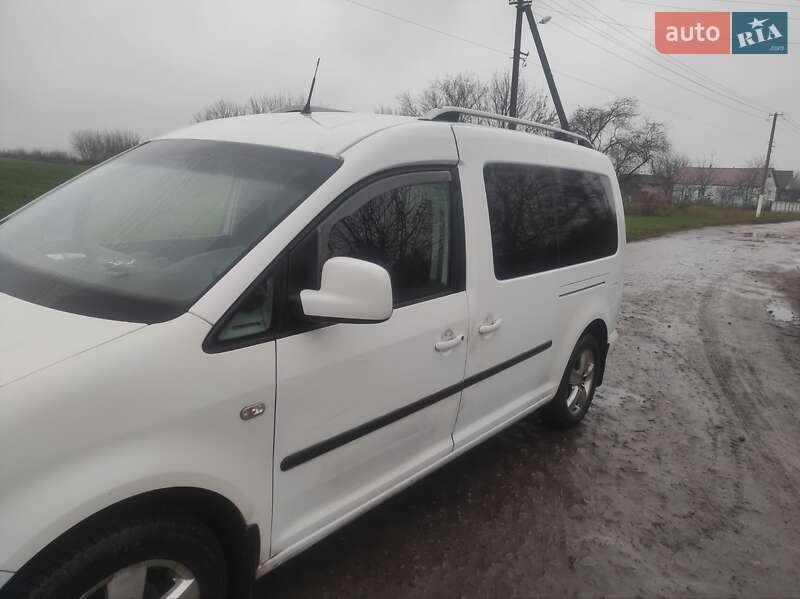 Мінівен Volkswagen Caddy 2010 в Ружині