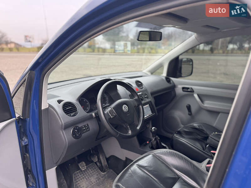 Мінівен Volkswagen Caddy 2006 в Ужгороді