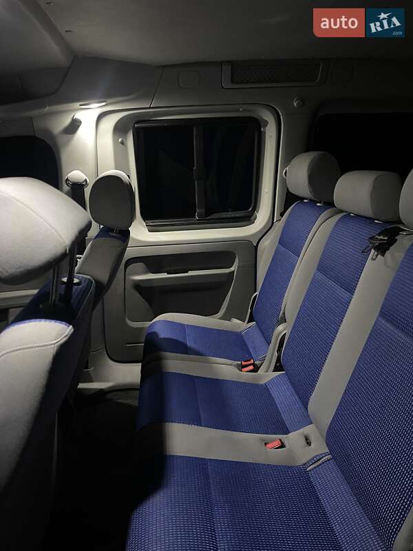 Минивэн Volkswagen Caddy 2006 в Мостиске