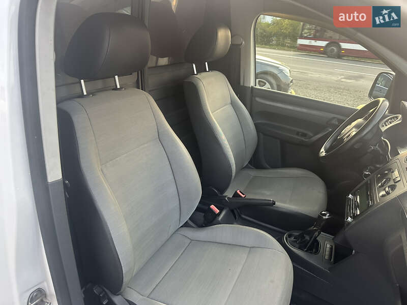Грузовой фургон Volkswagen Caddy 2014 в Ивано-Франковске