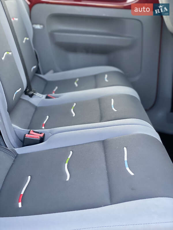 Минивэн Volkswagen Caddy 2008 в Нововолынске фото 16 Минивэн Volkswagen Caddy 2008 в Нововолынске