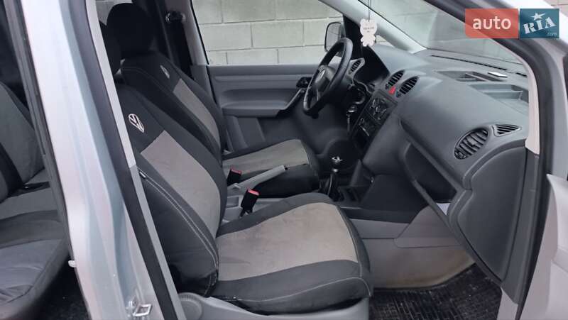 Минивэн Volkswagen Caddy 2006 в Сарнах