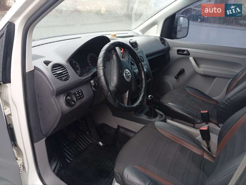 Мінівен Volkswagen Caddy 2004 в Жмеринці