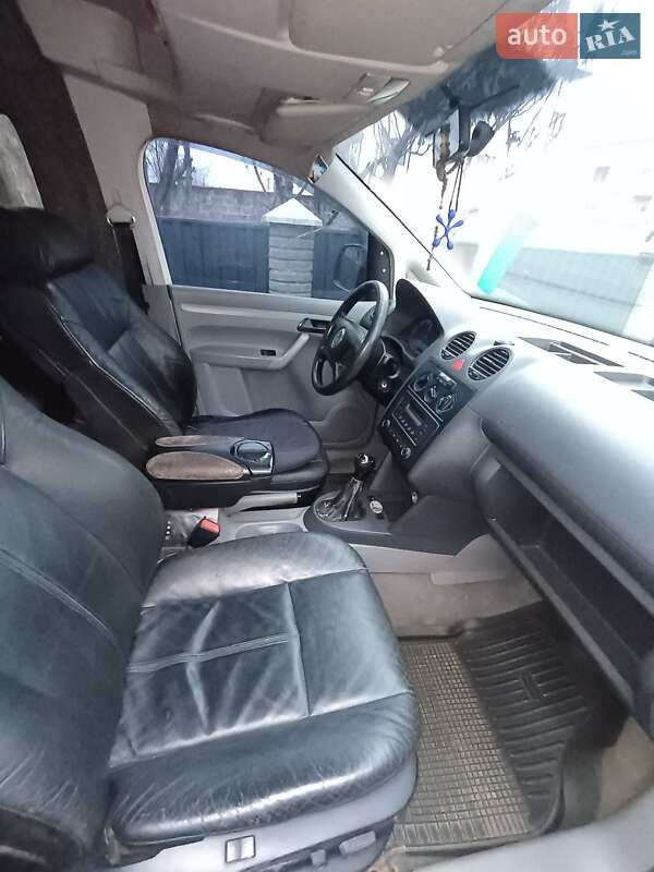 Минивэн Volkswagen Caddy 2004 в Львове