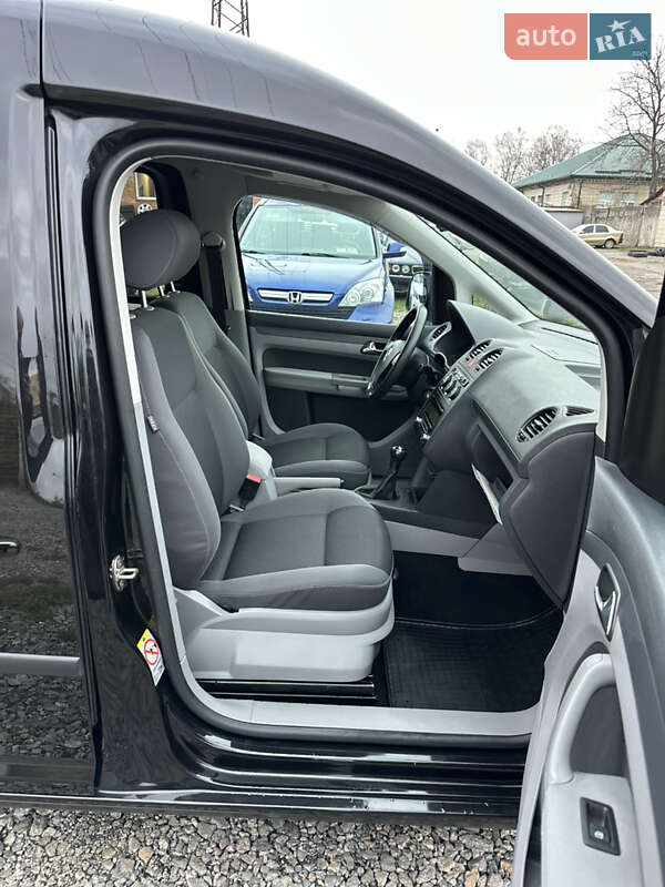 Минивэн Volkswagen Caddy 2010 в Виннице фото 30 Минивэн Volkswagen Caddy 2010 в Виннице