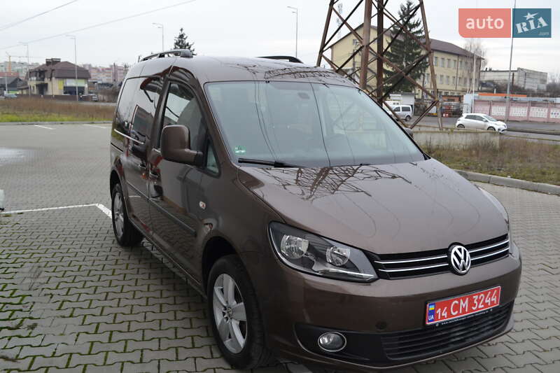 Минивэн Volkswagen Caddy 2011 в Виннице