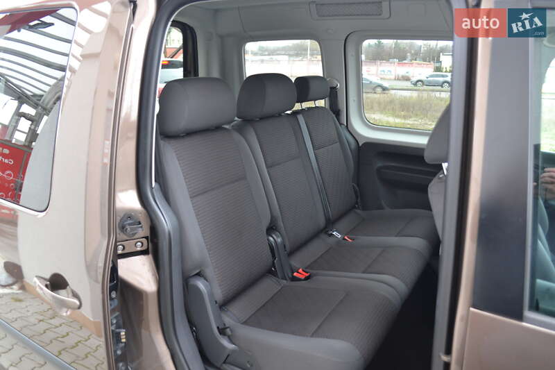 Минивэн Volkswagen Caddy 2011 в Виннице