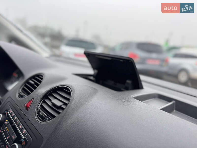 Минивэн Volkswagen Caddy 2013 в Сарнах