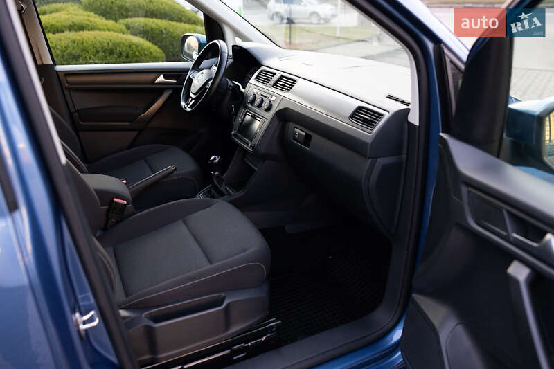 Минивэн Volkswagen Caddy 2017 в Луцке