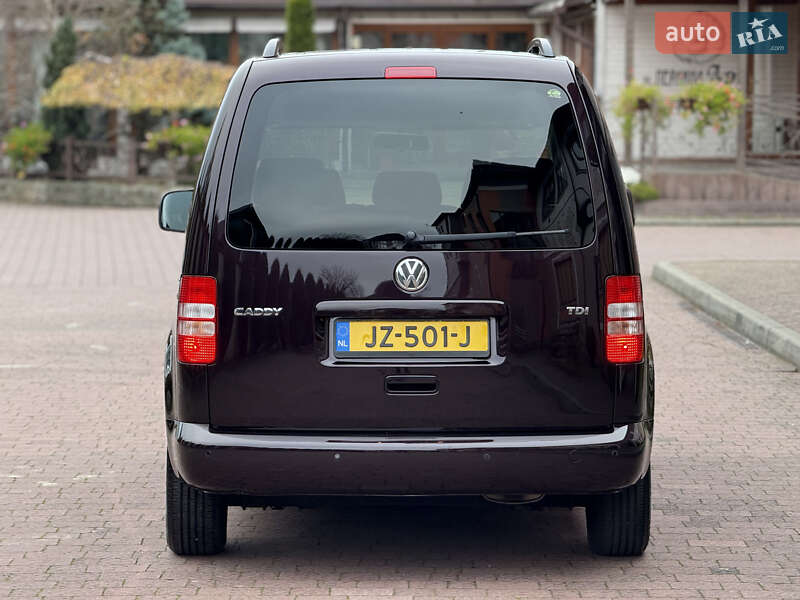 Мінівен Volkswagen Caddy 2013 в Стрию