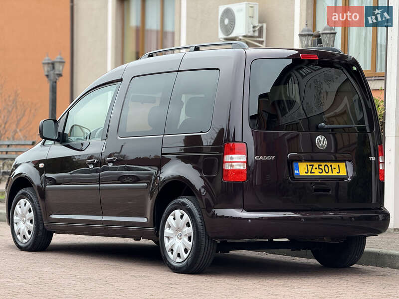 Мінівен Volkswagen Caddy 2013 в Стрию