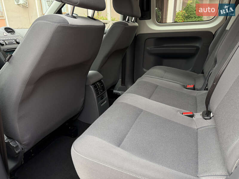 Мінівен Volkswagen Caddy 2013 в Стрию
