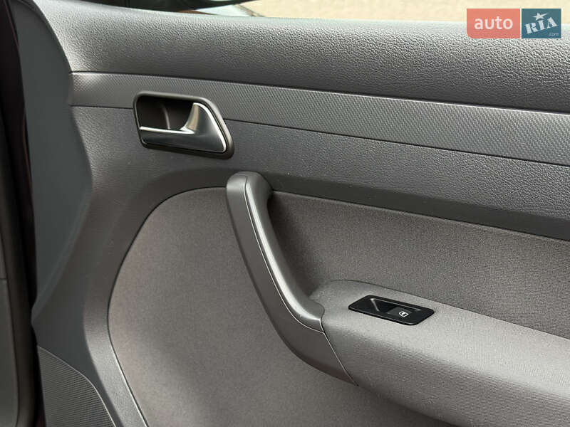 Мінівен Volkswagen Caddy 2013 в Стрию