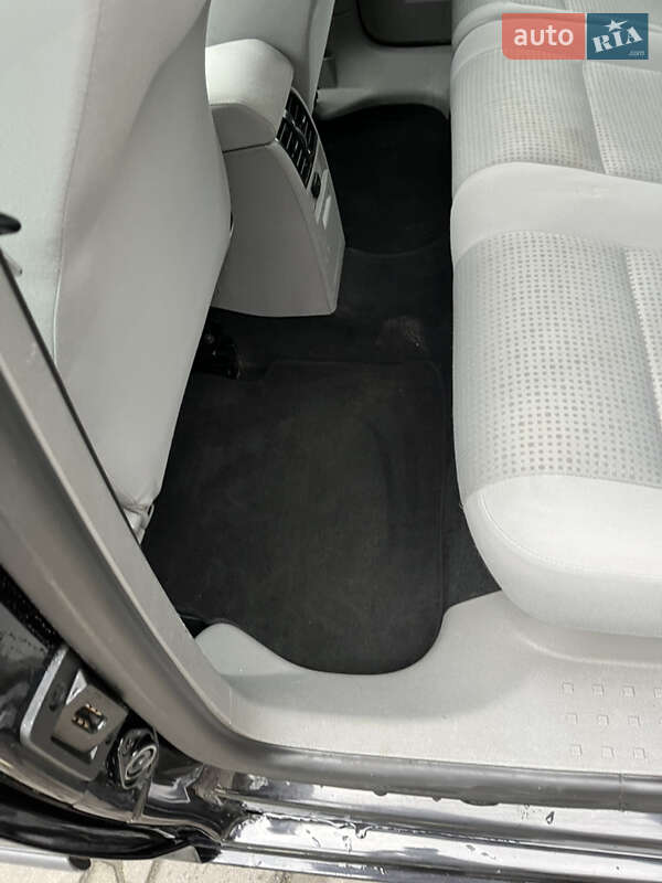 Мінівен Volkswagen Caddy 2010 в Луцьку