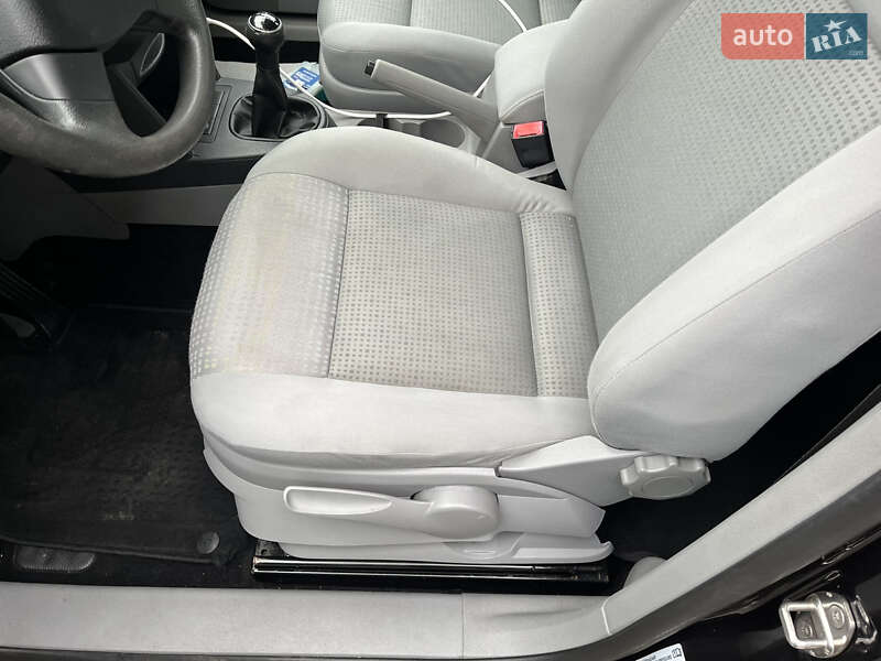 Мінівен Volkswagen Caddy 2010 в Луцьку