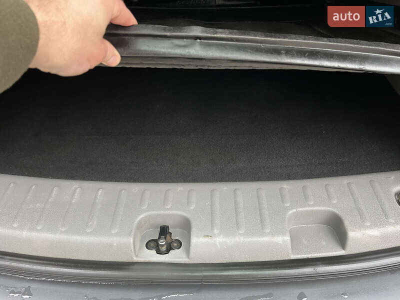 Мінівен Volkswagen Caddy 2010 в Луцьку