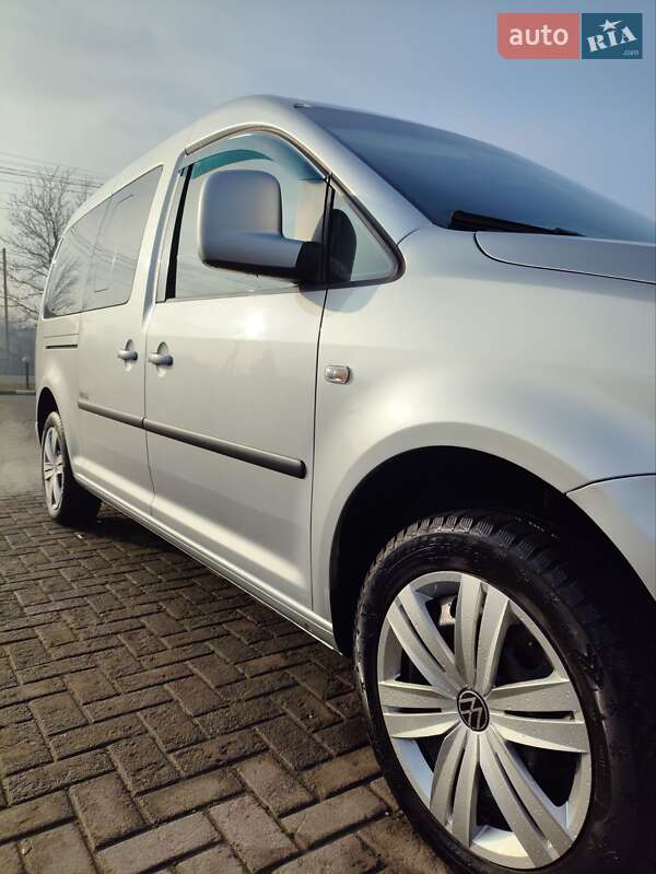 Минивэн Volkswagen Caddy 2012 в Черновцах