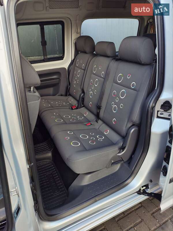 Минивэн Volkswagen Caddy 2012 в Черновцах