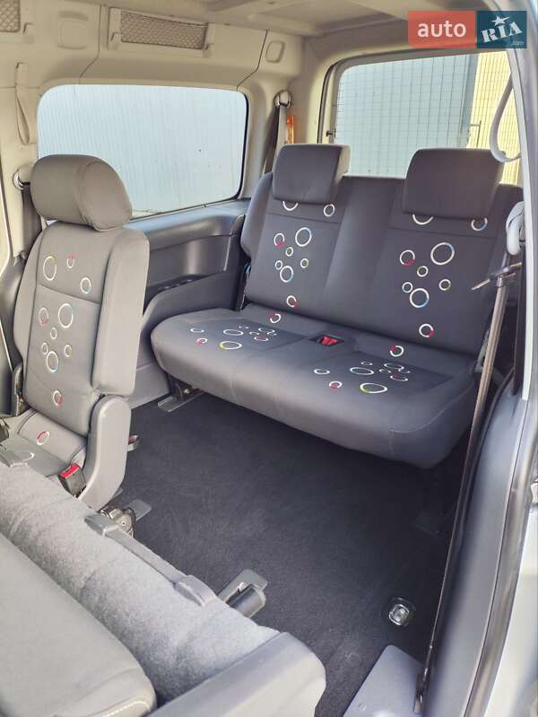 Минивэн Volkswagen Caddy 2012 в Черновцах