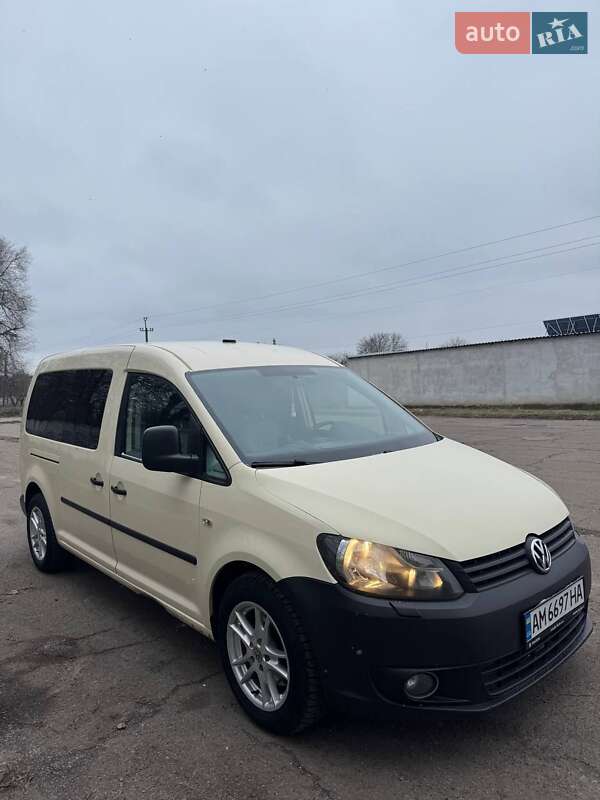 Мінівен Volkswagen Caddy 2013 в Солоному