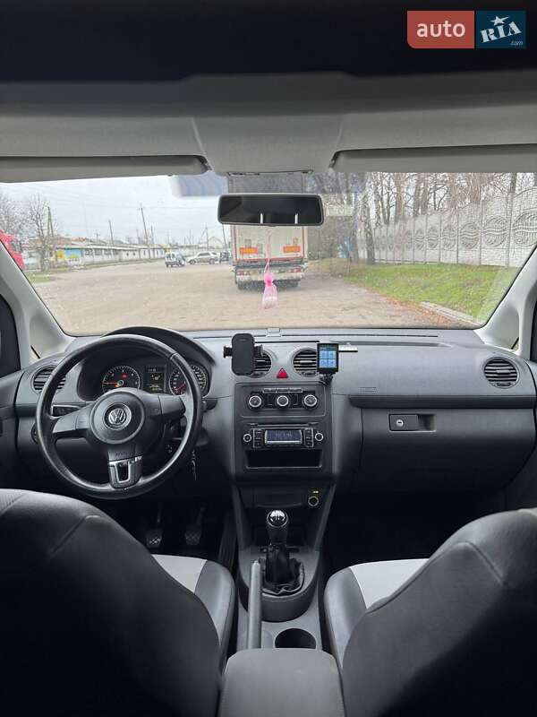 Мінівен Volkswagen Caddy 2013 в Солоному
