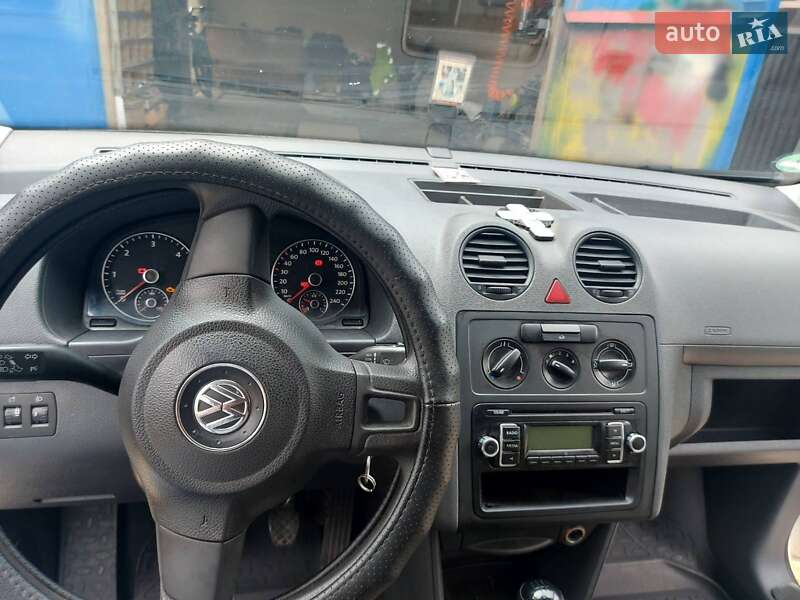 Мінівен Volkswagen Caddy 2010 в Жмеринці