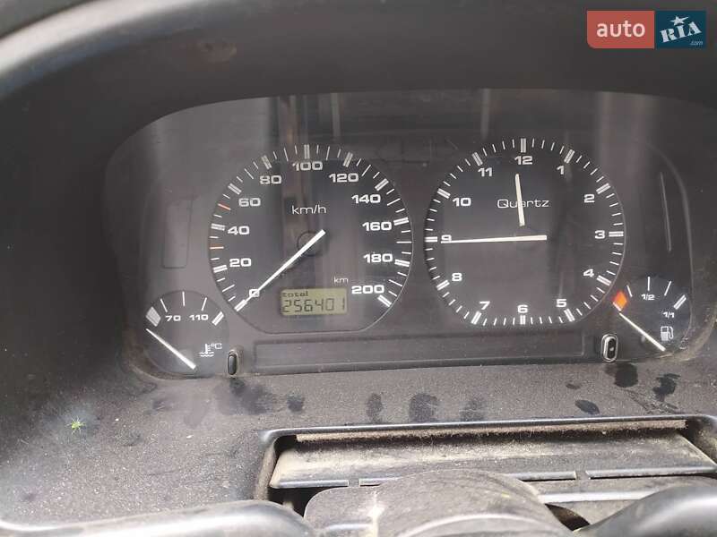 Вантажний фургон Volkswagen Caddy 1998 в Бібрці