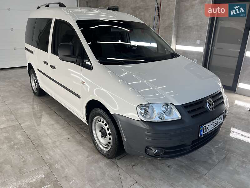 Мінівен Volkswagen Caddy 2008 в Рівному