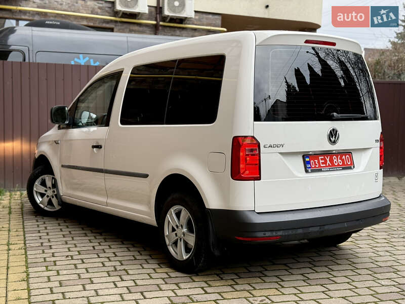 Мінівен Volkswagen Caddy 2017 в Ужгороді
