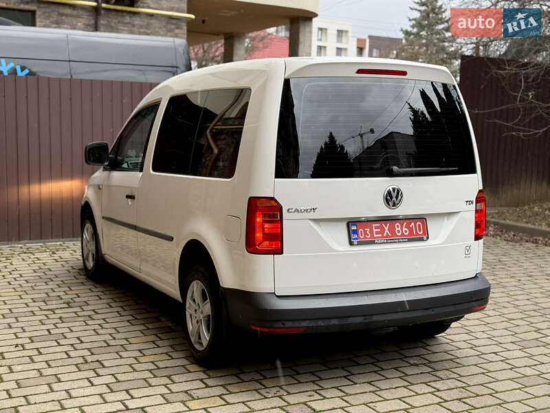 Мінівен Volkswagen Caddy 2017 в Ужгороді