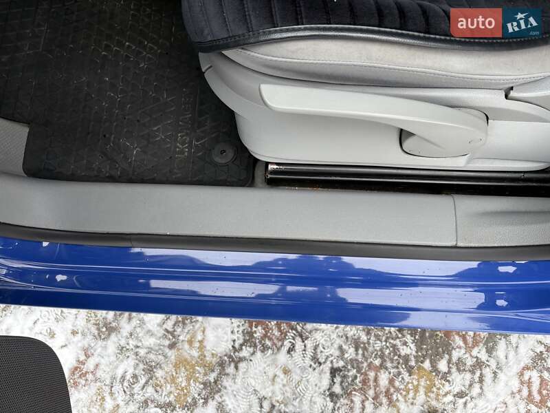 Минивэн Volkswagen Caddy 2006 в Судовой Вишне