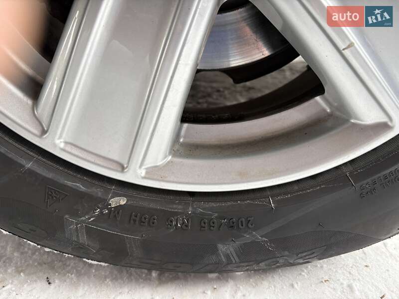 Минивэн Volkswagen Caddy 2006 в Судовой Вишне