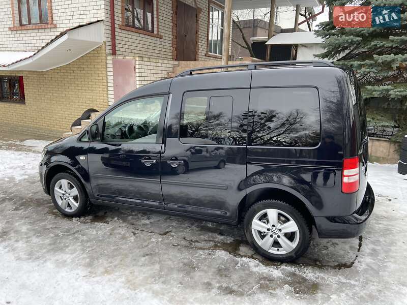 Мінівен Volkswagen Caddy 2014 в Києві