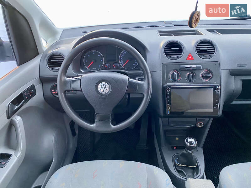 Минивэн Volkswagen Caddy 2008 в Киеве