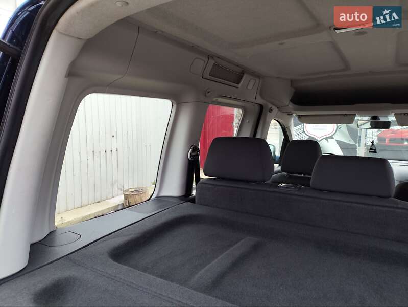 Мінівен Volkswagen Caddy 2012 в Чернівцях