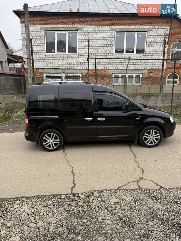 Минивэн Volkswagen Caddy 2004 в Виноградове