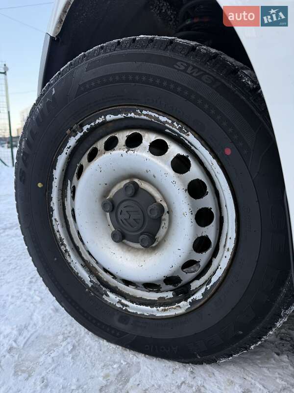 Грузовой фургон Volkswagen Caddy 2011 в Сумах