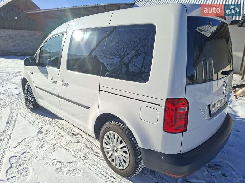 Минивэн Volkswagen Caddy 2015 в Луцке