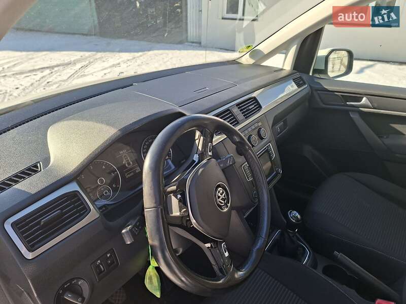 Минивэн Volkswagen Caddy 2015 в Луцке