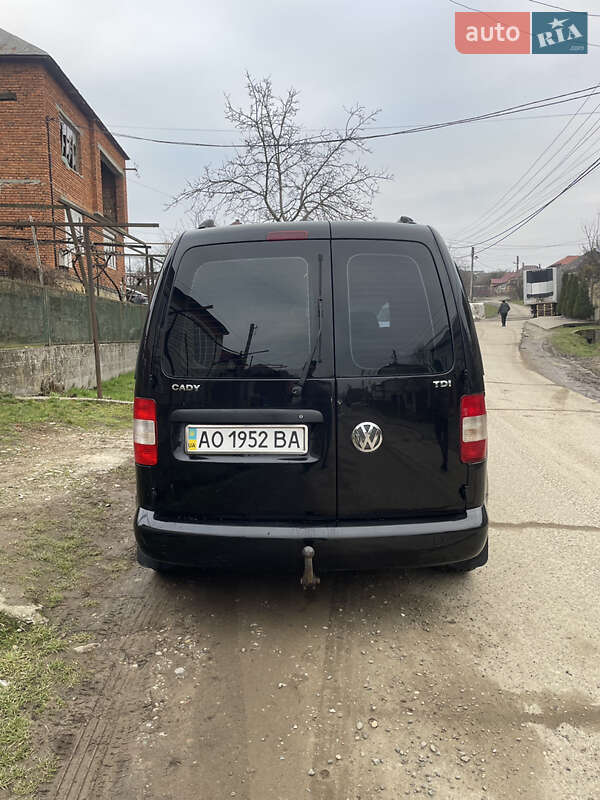 Минивэн Volkswagen Caddy 2004 в Виноградове
