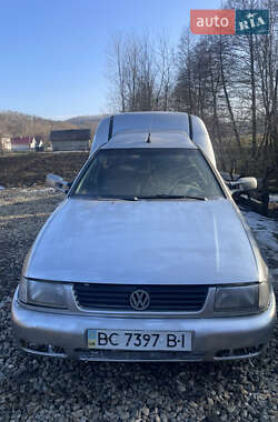 Грузовой фургон Volkswagen Caddy 2000 в Черновцах