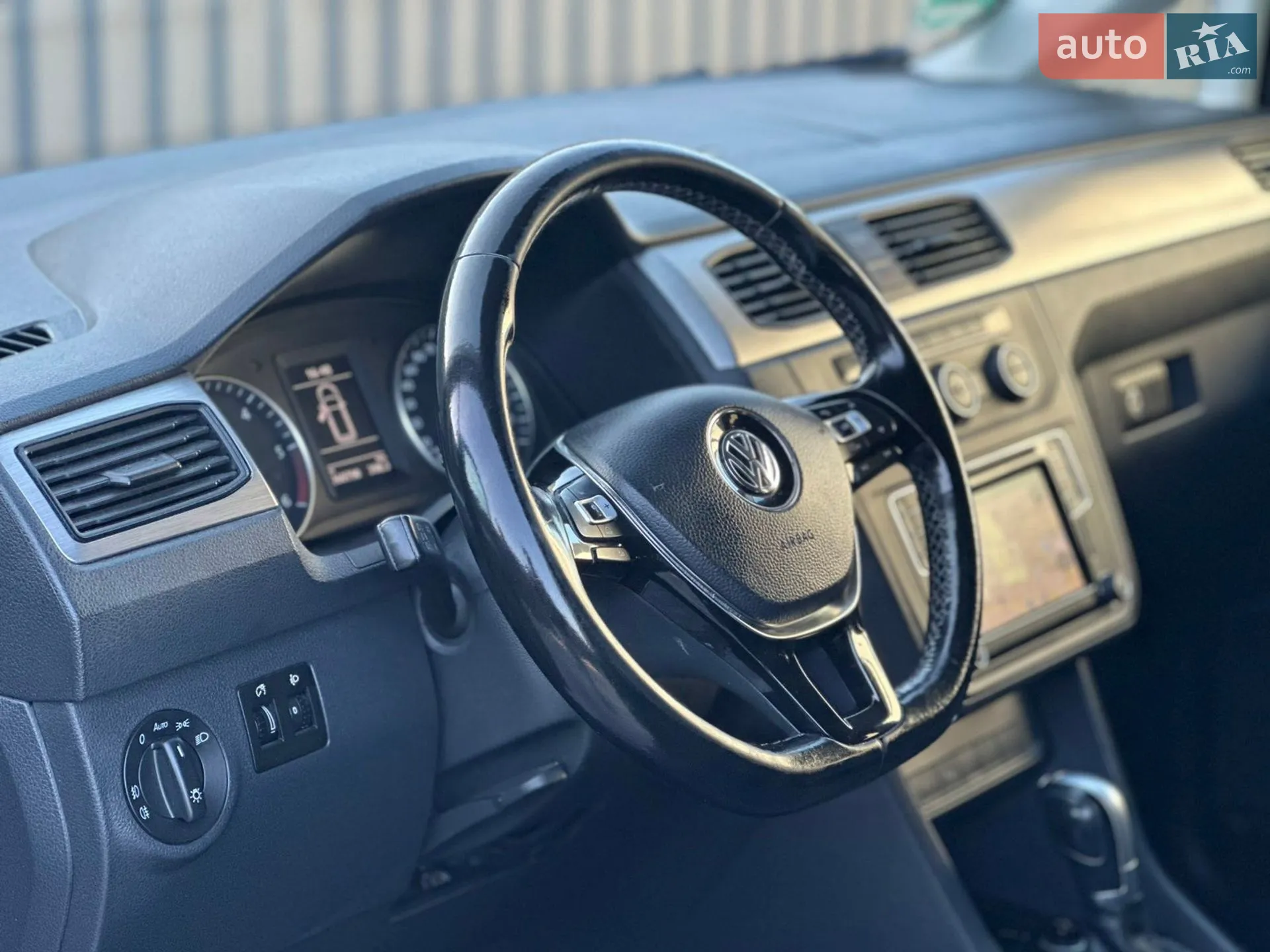 2017 Volkswagen Caddy - мініатюра 39