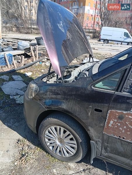 Volkswagen Caddy 2011