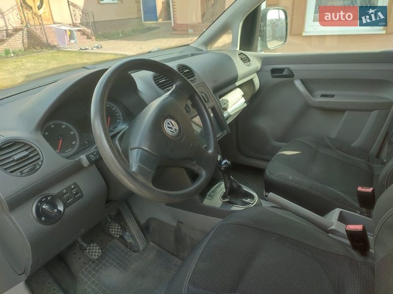 Минивэн Volkswagen Caddy 2008 в Черновцах
