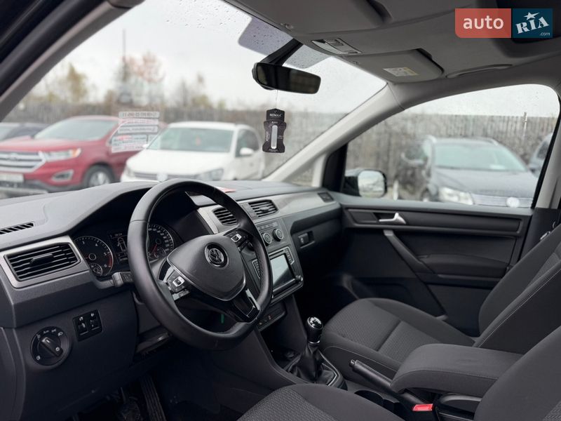 Минивэн Volkswagen Caddy 2017 в Сарнах