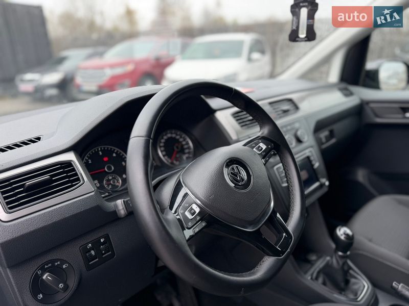 Минивэн Volkswagen Caddy 2017 в Сарнах