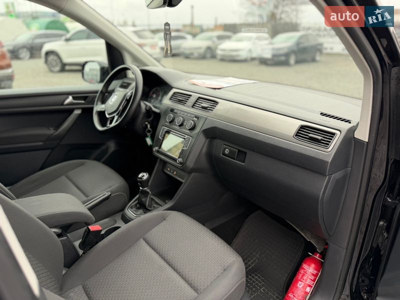 Минивэн Volkswagen Caddy 2017 в Сарнах