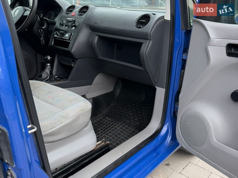 Вантажний фургон Volkswagen Caddy 2008 в Кам'янець-Подільському