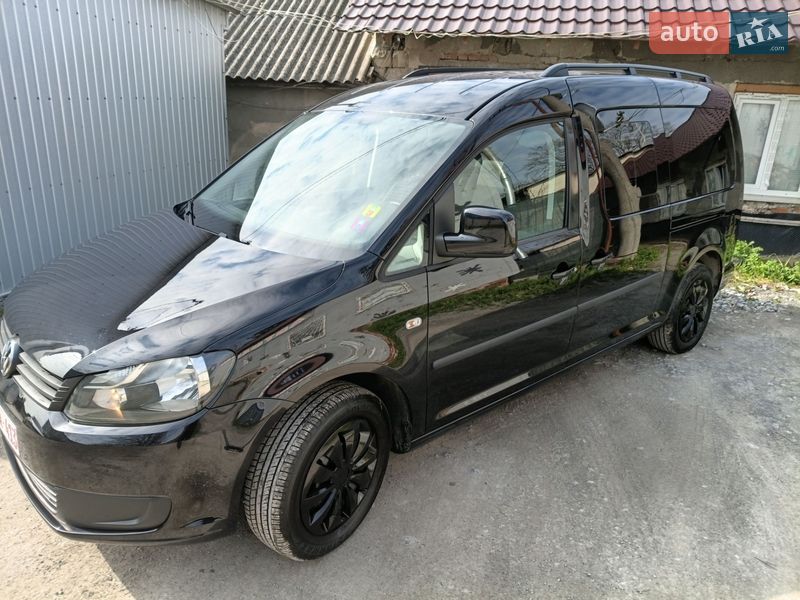 Мінівен Volkswagen Caddy 2013 в Чернівцях