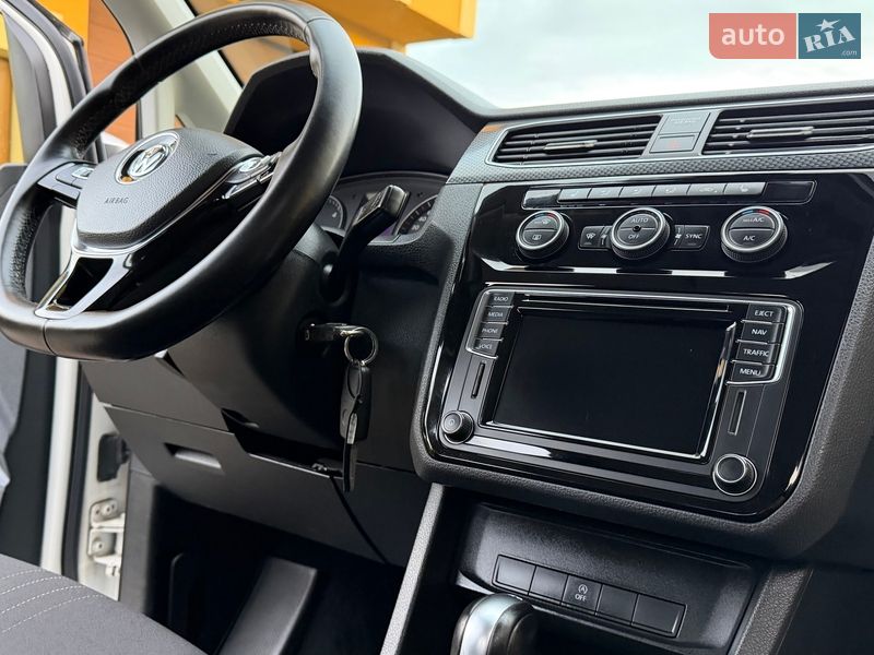 Минивэн Volkswagen Caddy 2017 в Львове фото 59 Минивэн Volkswagen Caddy 2017 в Львове